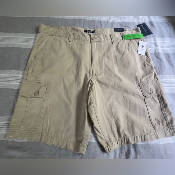 Men’s U.S. Polo Association Tan Cargo Shorts Size 44 - Picture 1 of 6